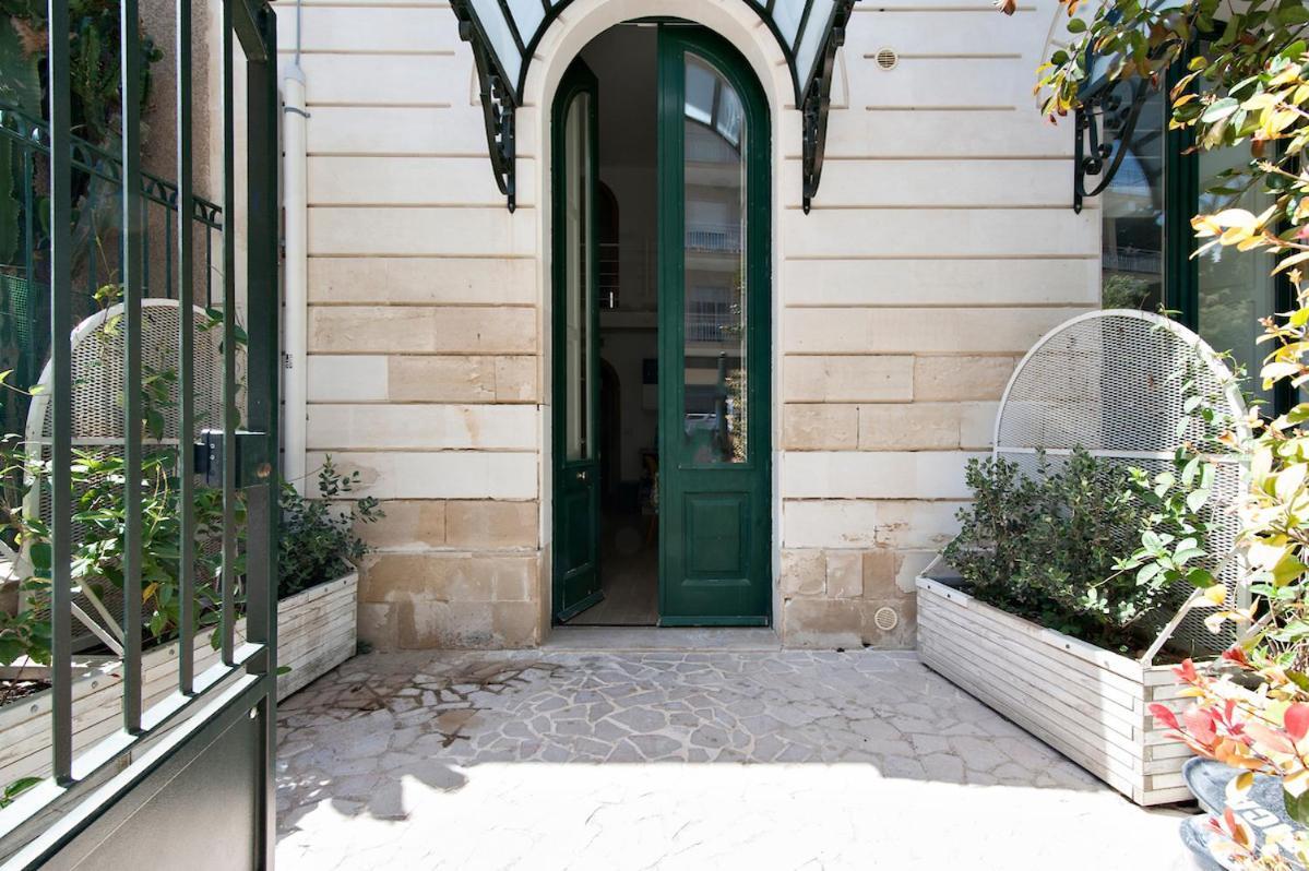 Residence De Franchis - Smart Apartments Lecce Esterno foto