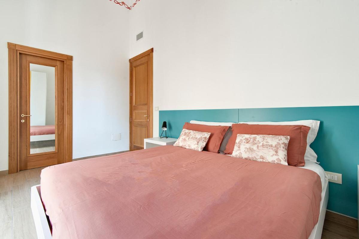 Residence De Franchis - Smart Apartments Lecce Esterno foto